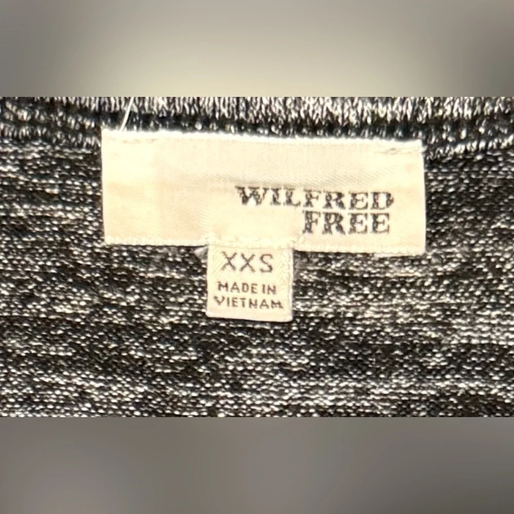 WILFRED FREE Knit Crop Top